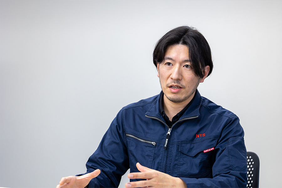 結線作業の手元