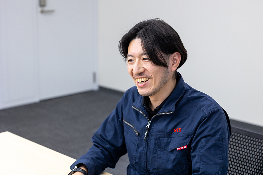 笑顔のインタビュー